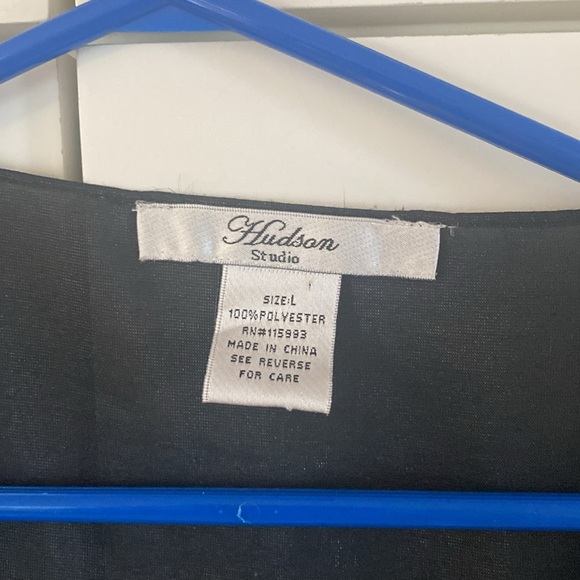 Hudson Studio Blouse - Picture 2 of 6